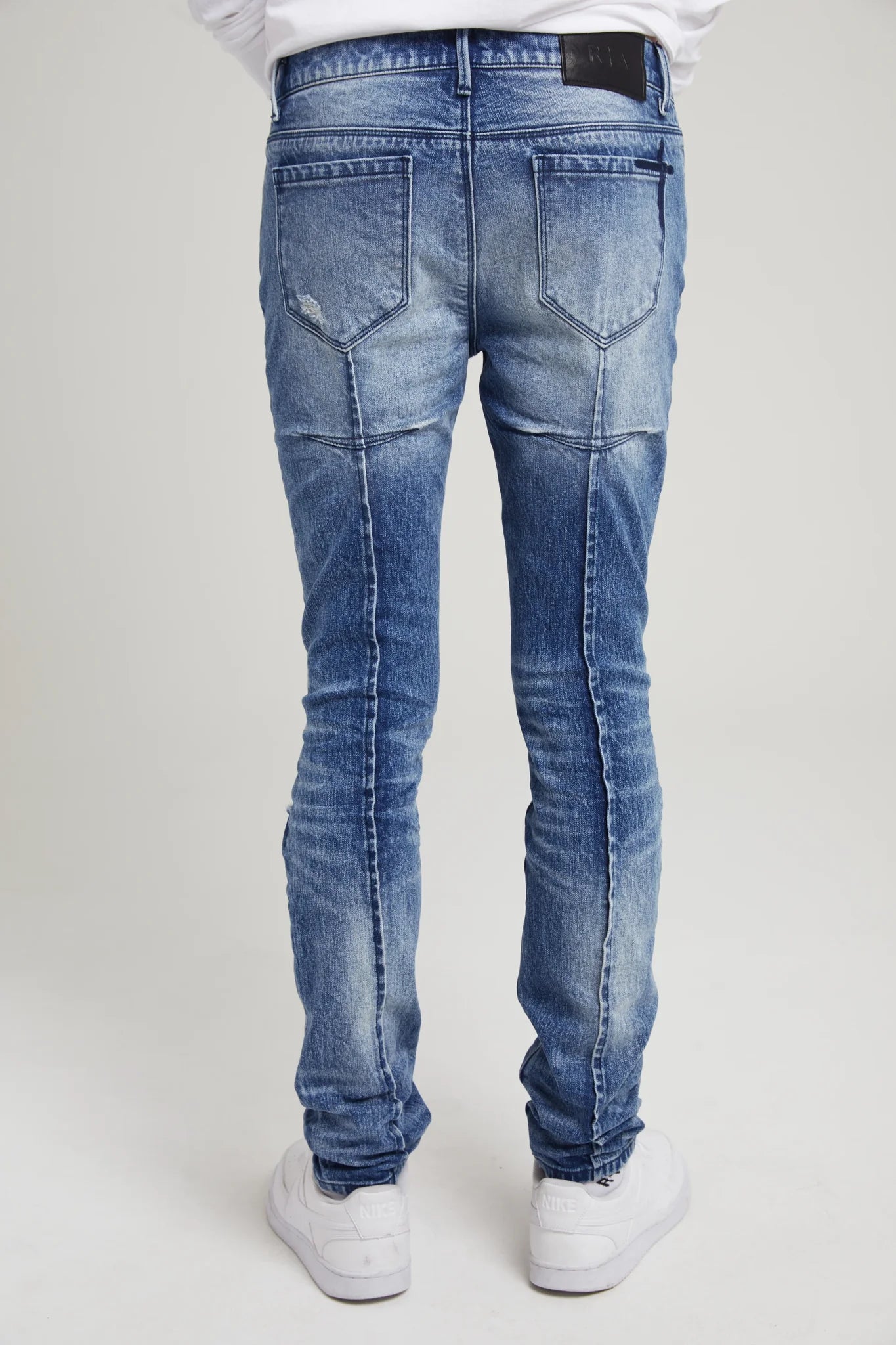 RTA Clayton Medium Washed Distressed Jeans (MU24D678-B1182MDWDS)
