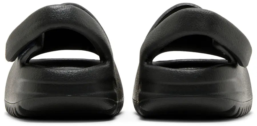 Adidas Yeezy Slides: Dark Onyx TD