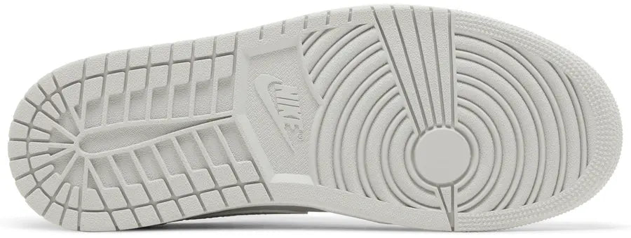 Jordan 1: Low Metallic Silver Men (No Box)