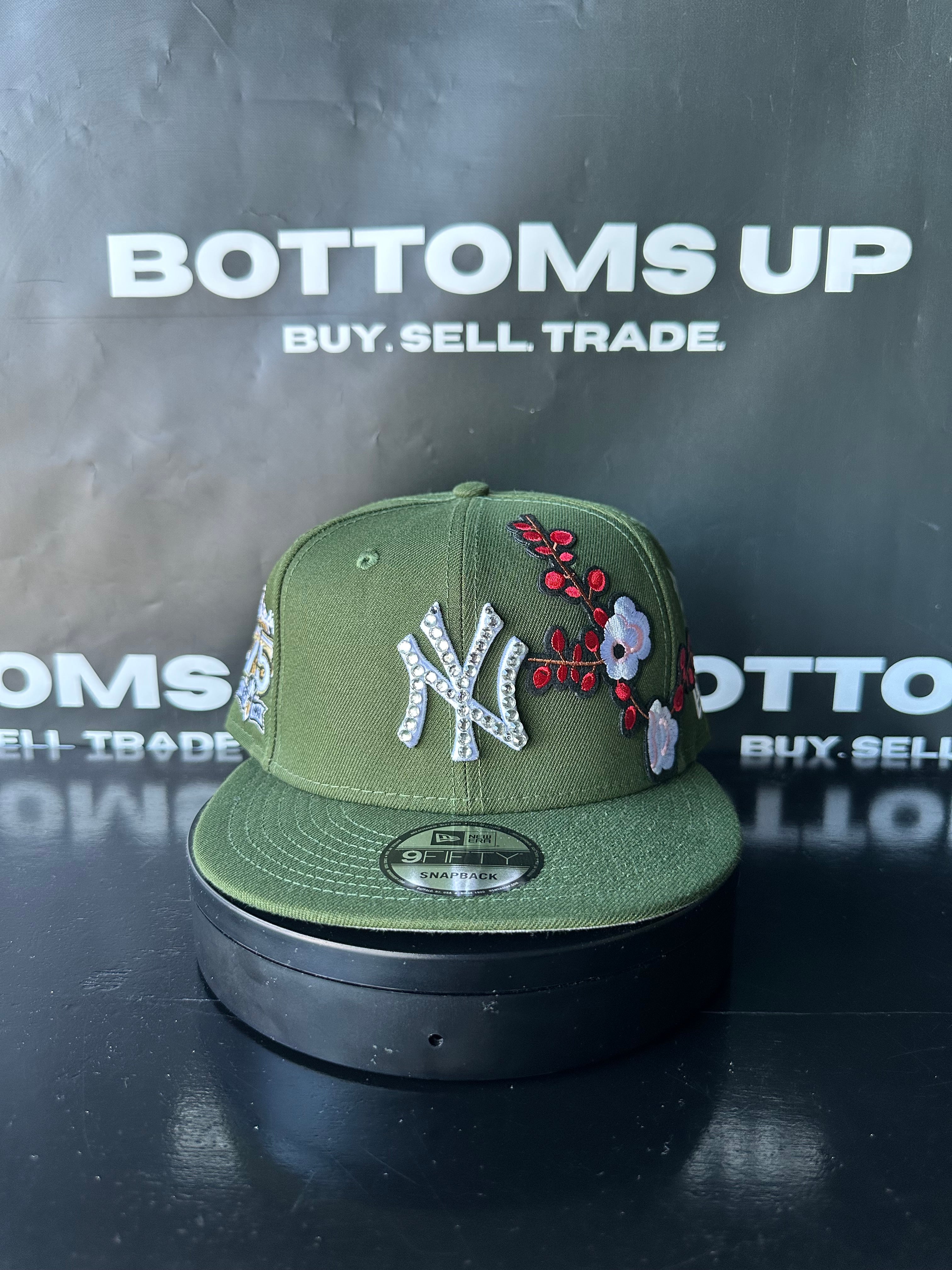 Polancaps: New York Yankees Green Floral 75th Yankee Stadium Anniversary Patch 1 of 1 Hat