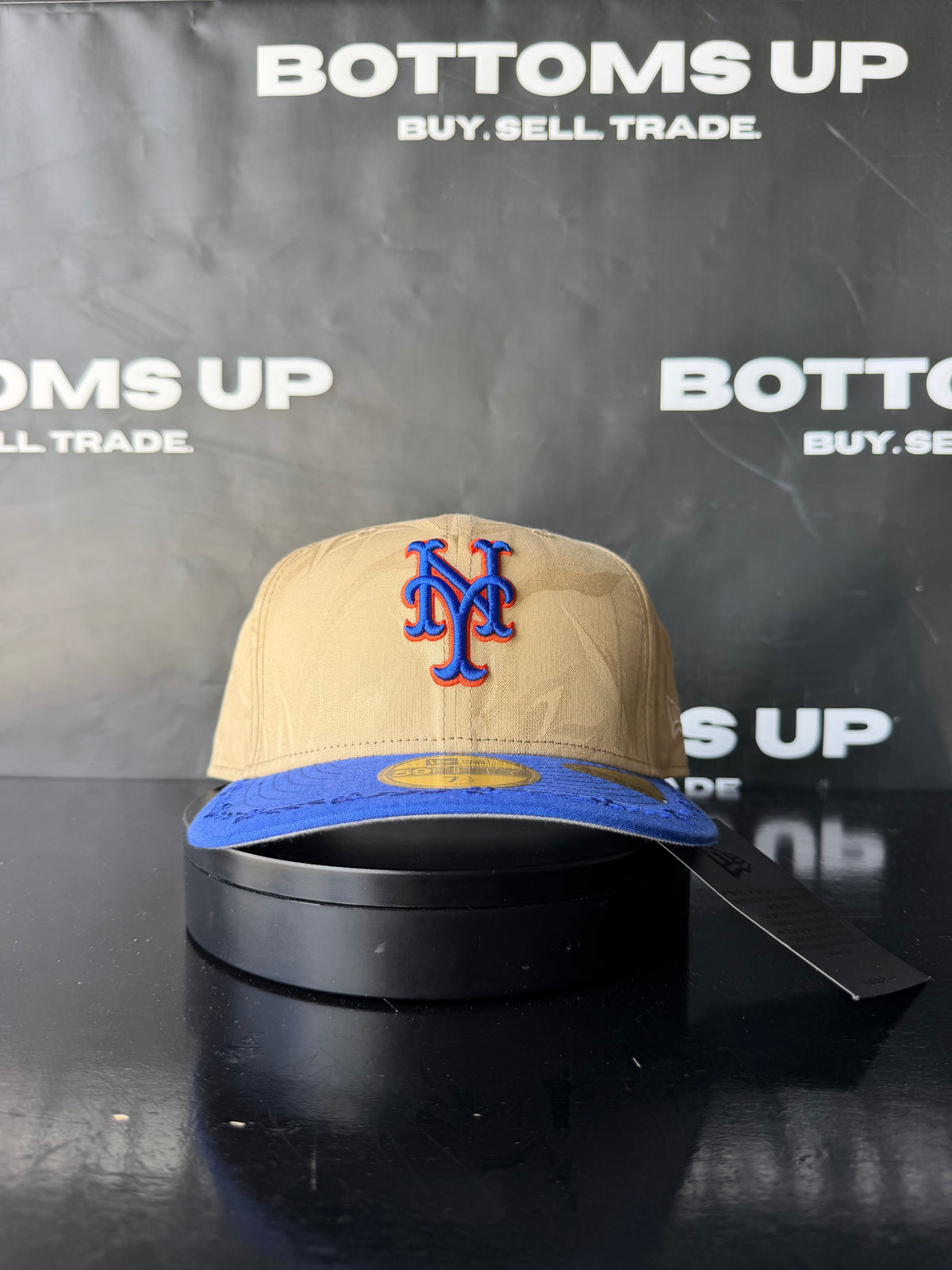 New Era x Three Looms New York Mets 59FIFTY Fitted Hat – Khaki Camo / Royal Blue – Size 7 1/2