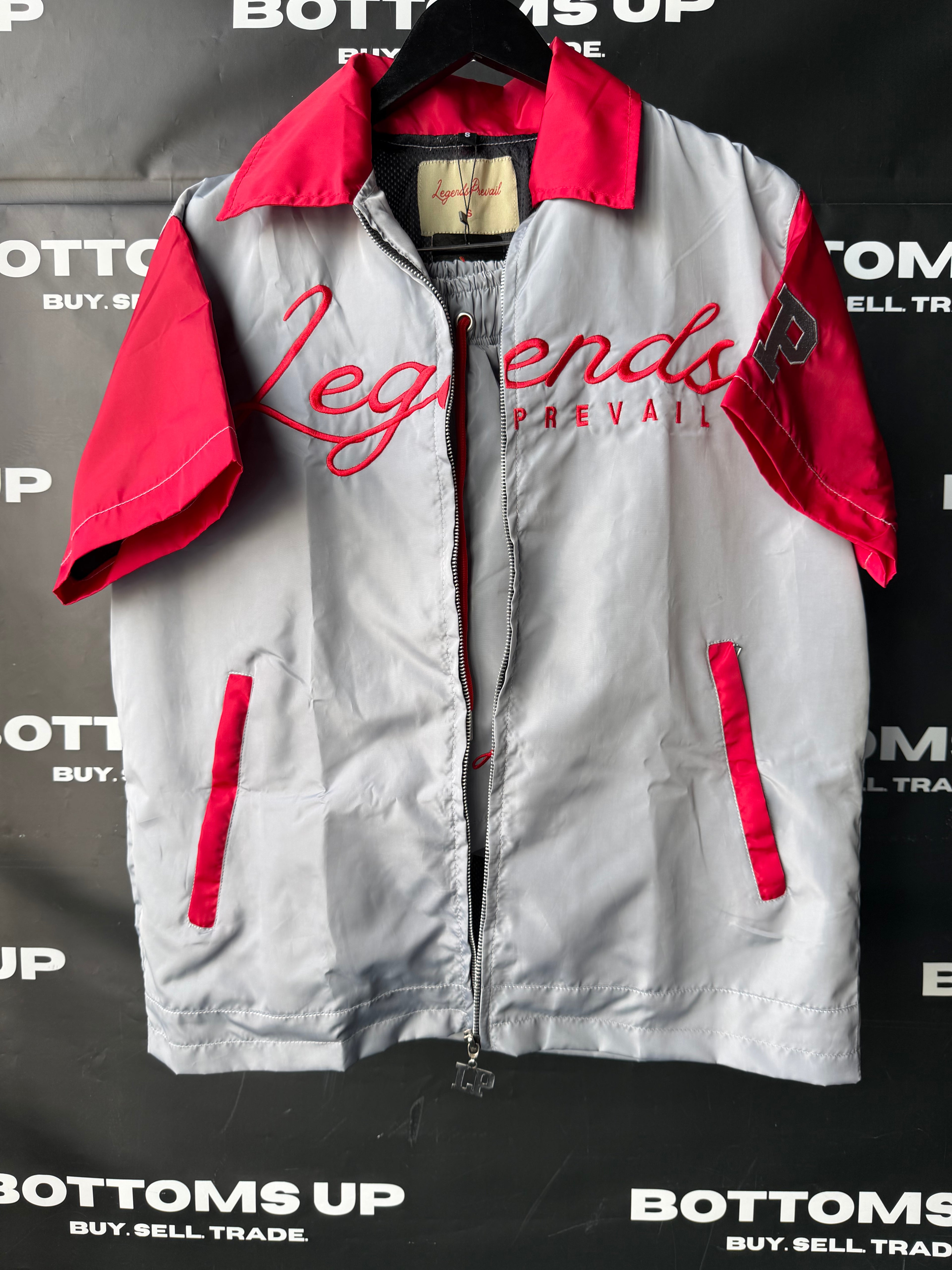 Legends Prevail Short Sleeve Windbreaker Set in Grey and Red