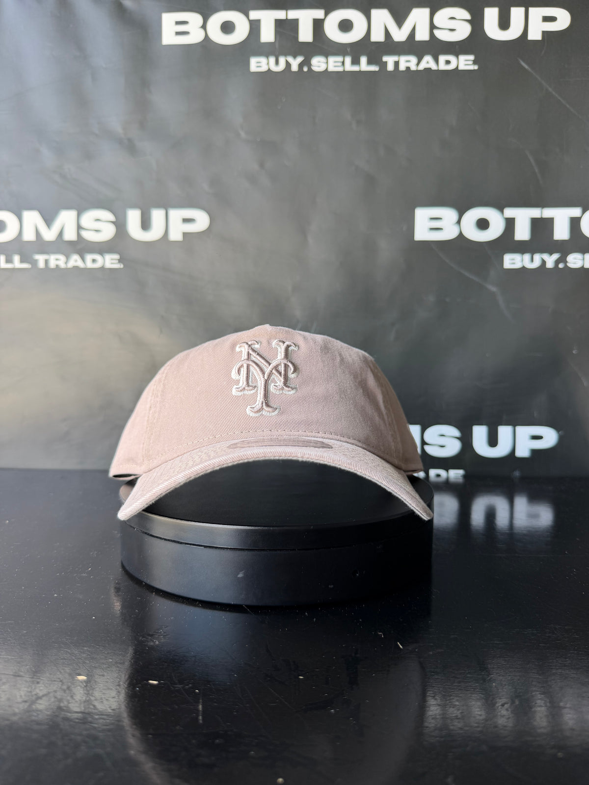 New York Mets New Era 9FORTY Adjustable Baseball Cap In Taupe