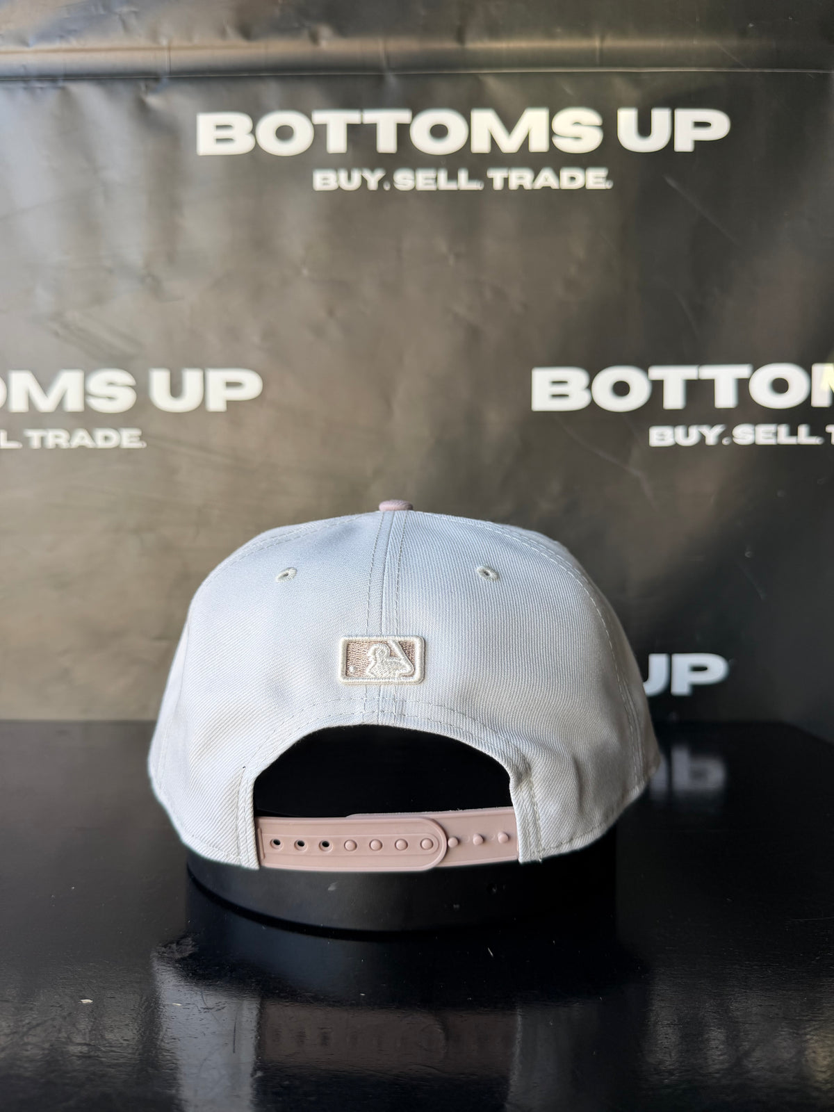 New York Mets New Era 9FIFTY Snapback Hat In Grey / Pale Mauve