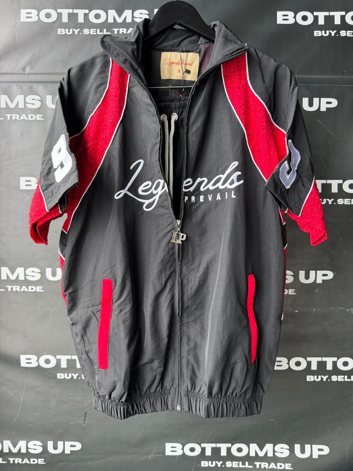 Legends Prevail Short Sleeve Windbreaker Set In Black / Red In Rhinestone
