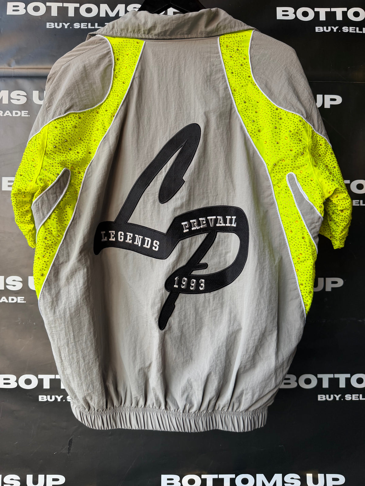 Legends Prevail Short Sleeve Windbreaker Set In Grey / Lime Green In Rhinestone