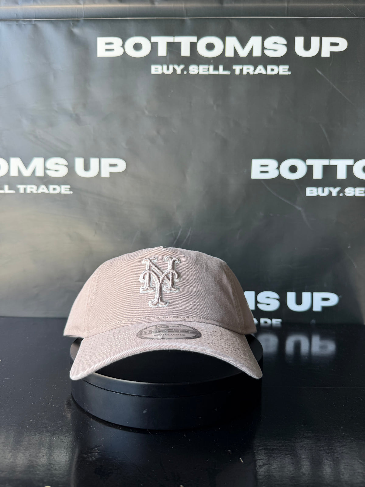 New York Mets New Era 9FORTY Adjustable Baseball Cap In Taupe