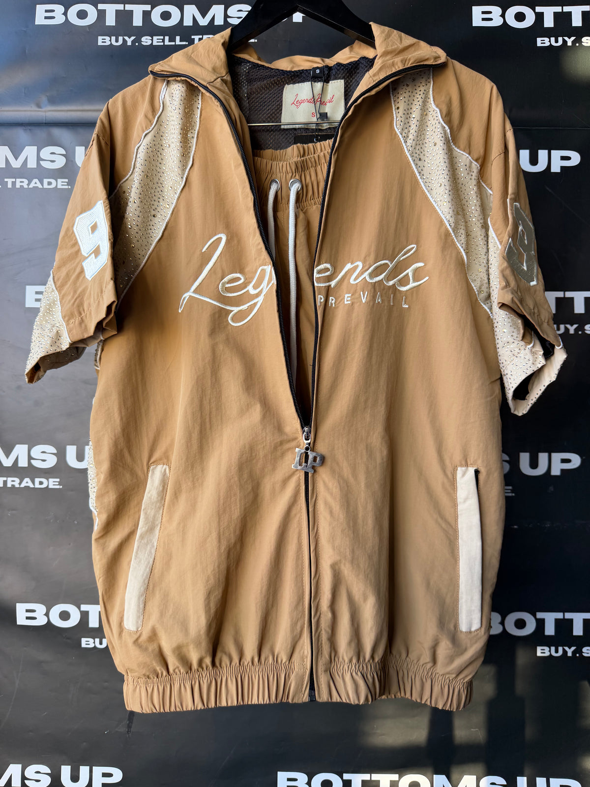 Legends Prevail Short Sleeve Windbreaker Set In Tan In Rhinestone