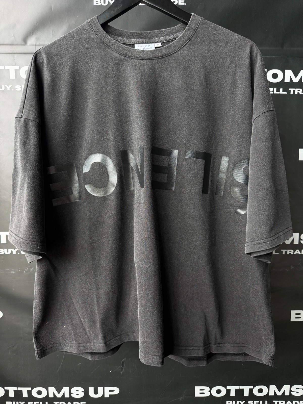 Onyx Apparell Red label SILENCE T-Shirt In Acid Black