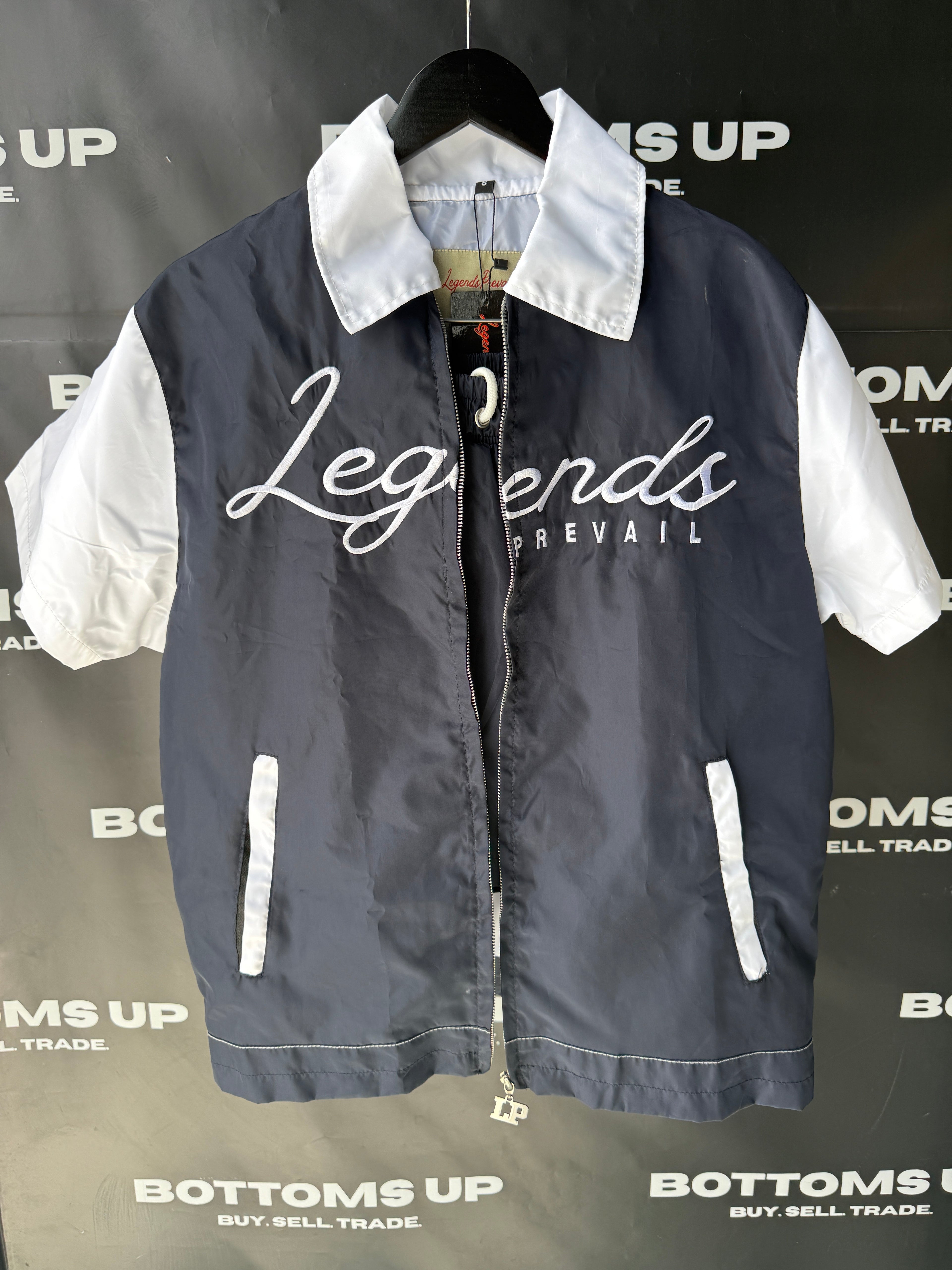Legends Prevail Short Sleeve Windbreaker Set in Navy Blue and White