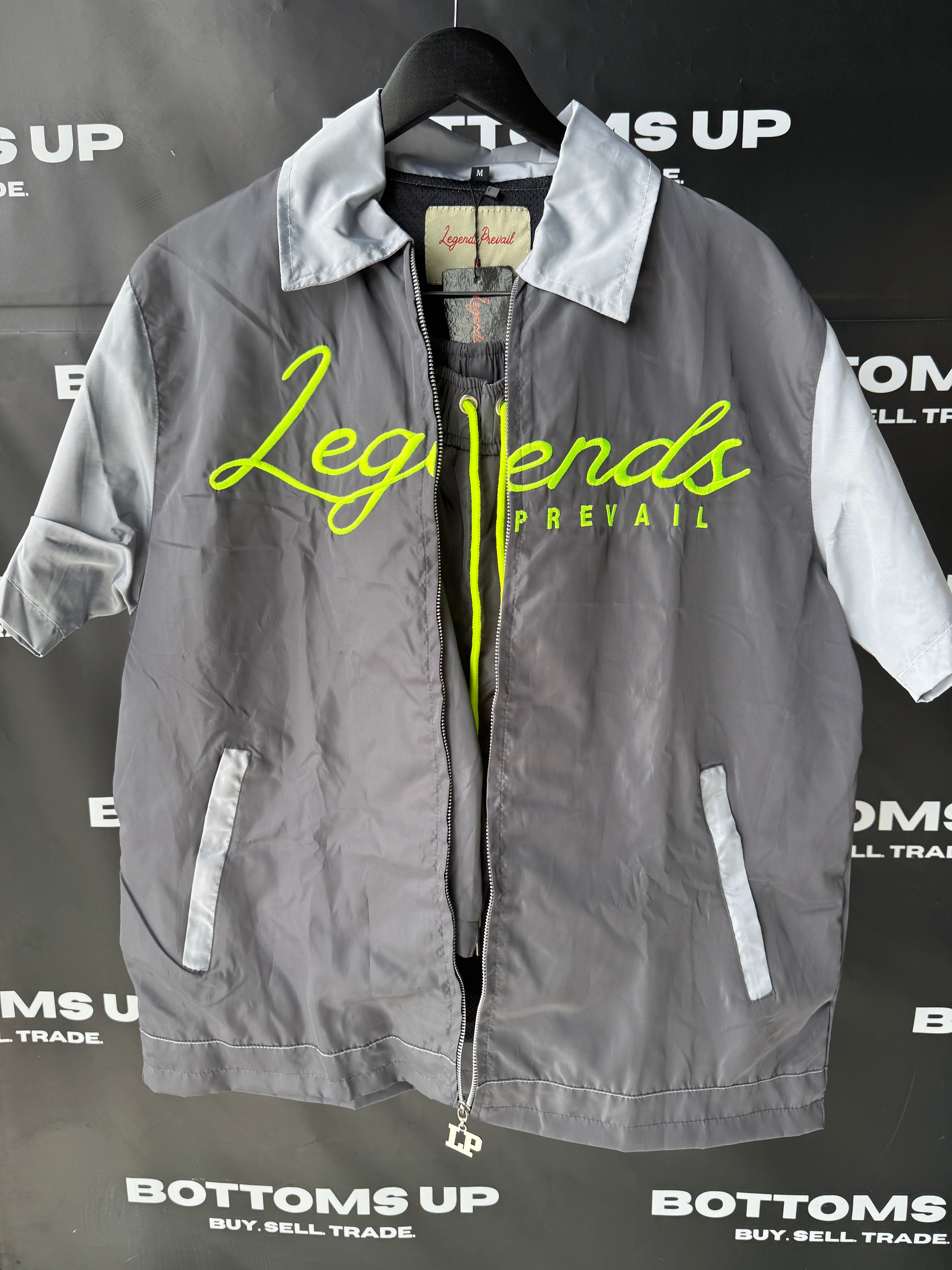 Legends Prevail Short Sleeve Windbreaker Set Grey and Green