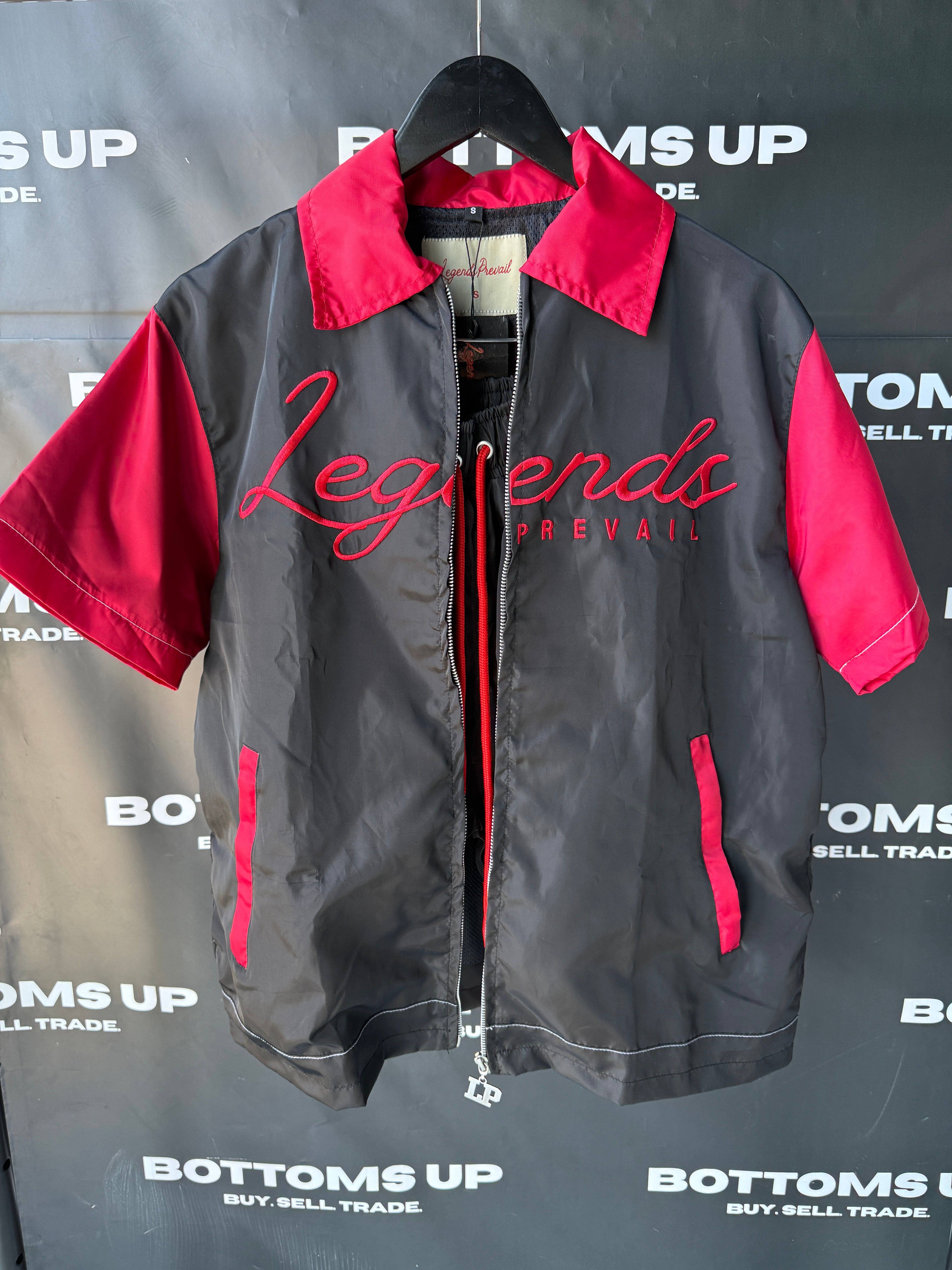 Legends Prevail Short Sleeve Windbreaker Set in Black and Red