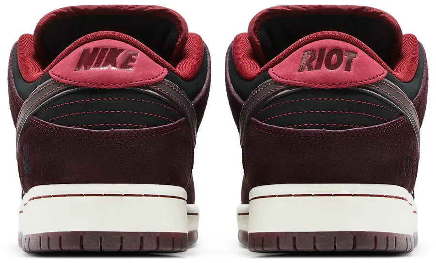 Nike Dunk SB: Riot Men
