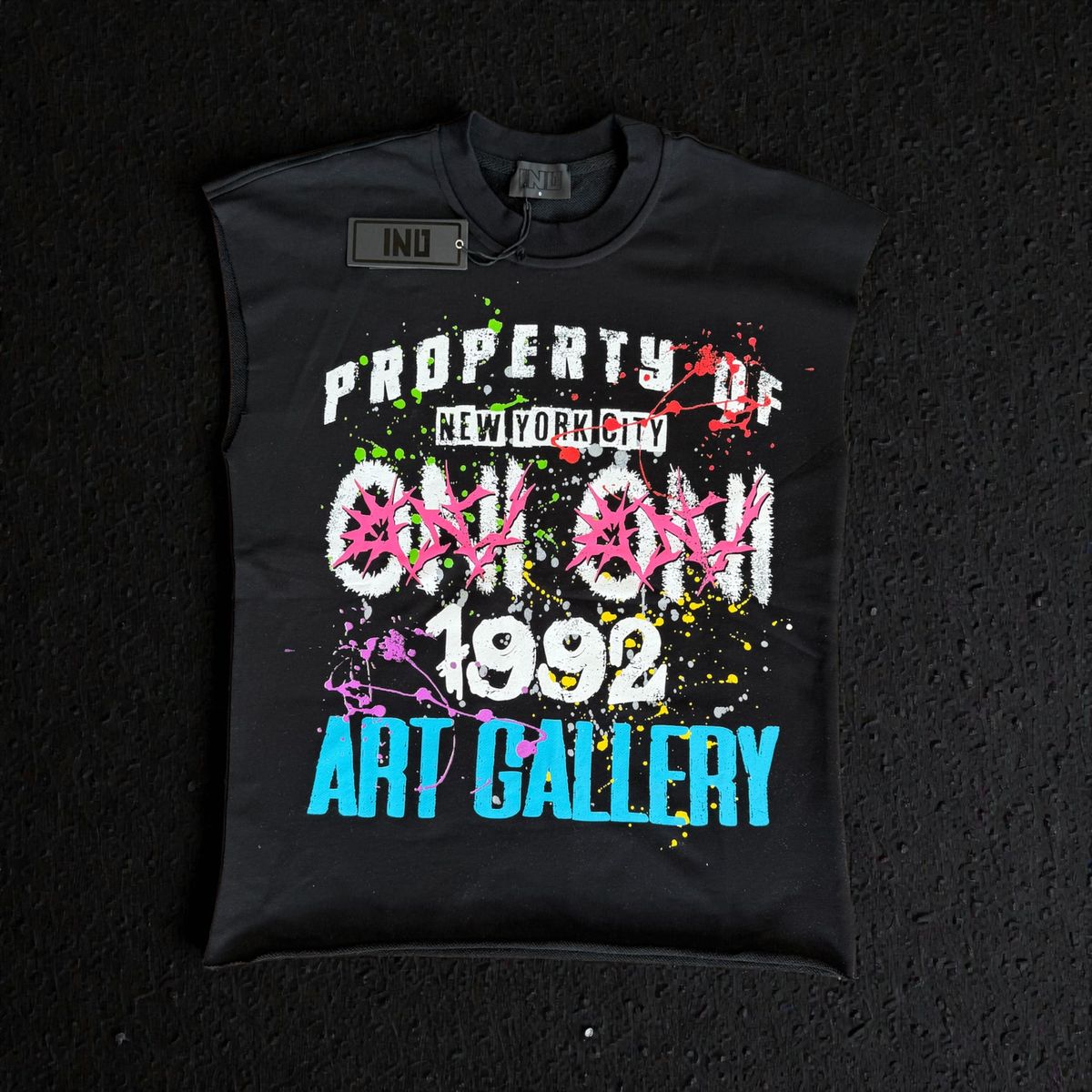 Rich Oni Art Gallery Graphic T-Shirt In Black