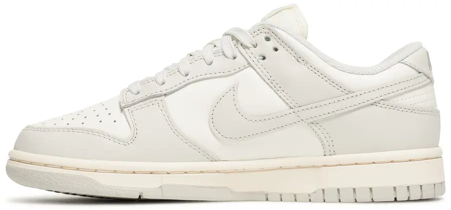 Nike Dunk: Light Bone Women (Damaged Box)