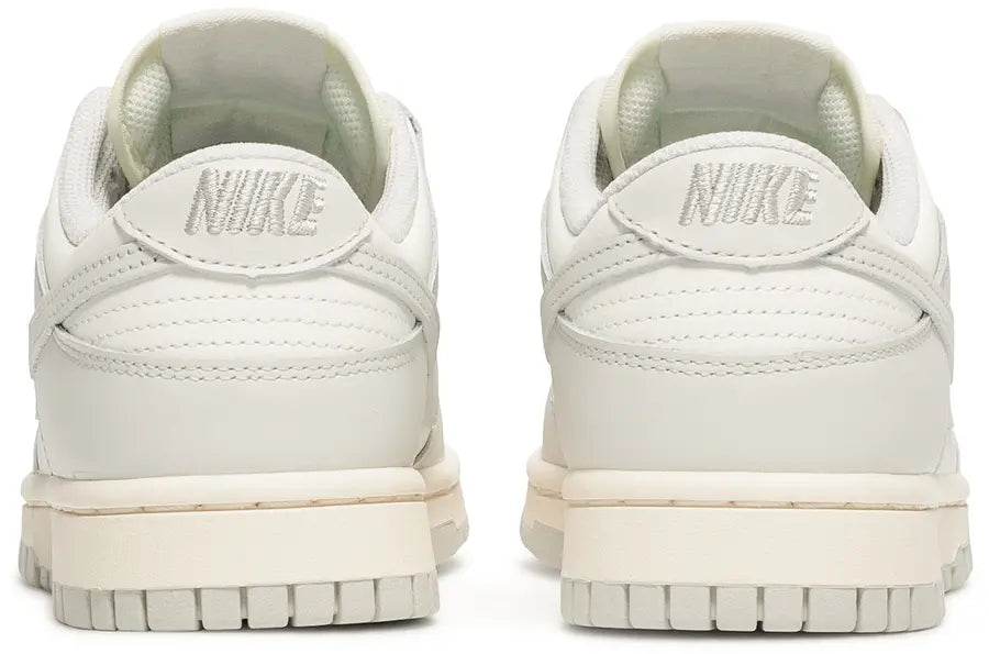 Nike Dunk: Light Bone Women (Damaged Box)