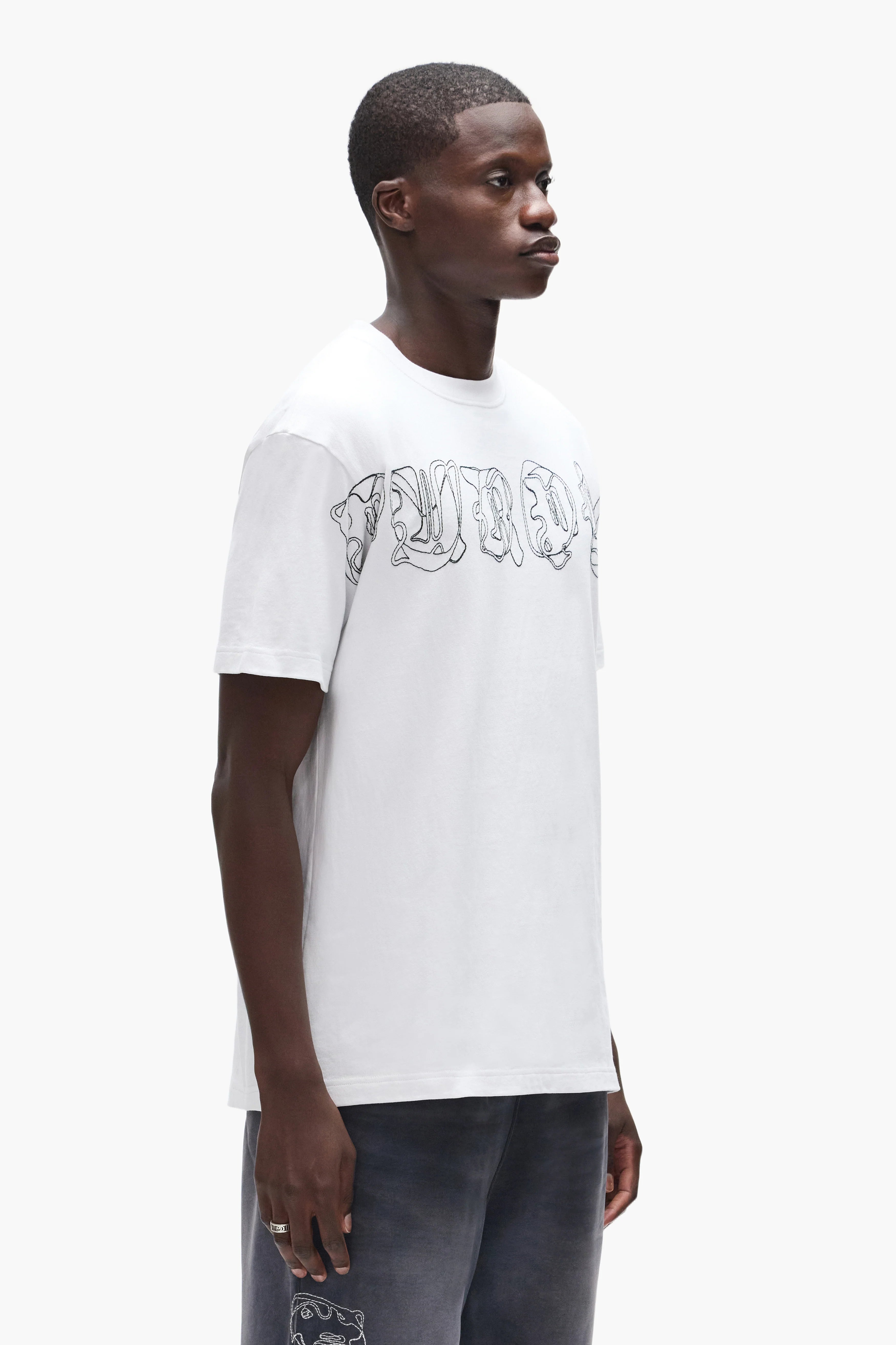Purple Brand Outline T-Shirt P117-HWGO425