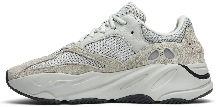 Yeezy 700: Salt