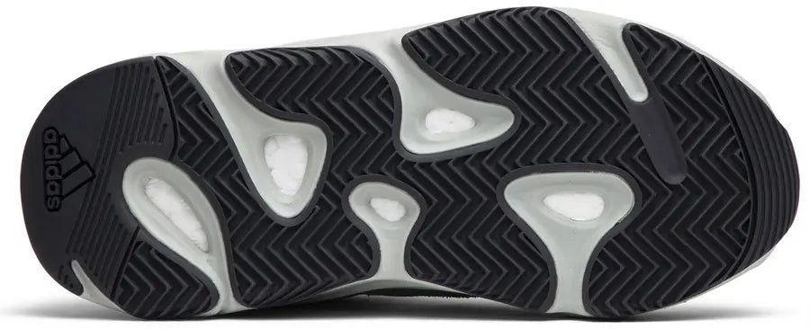 Yeezy 700: Salt