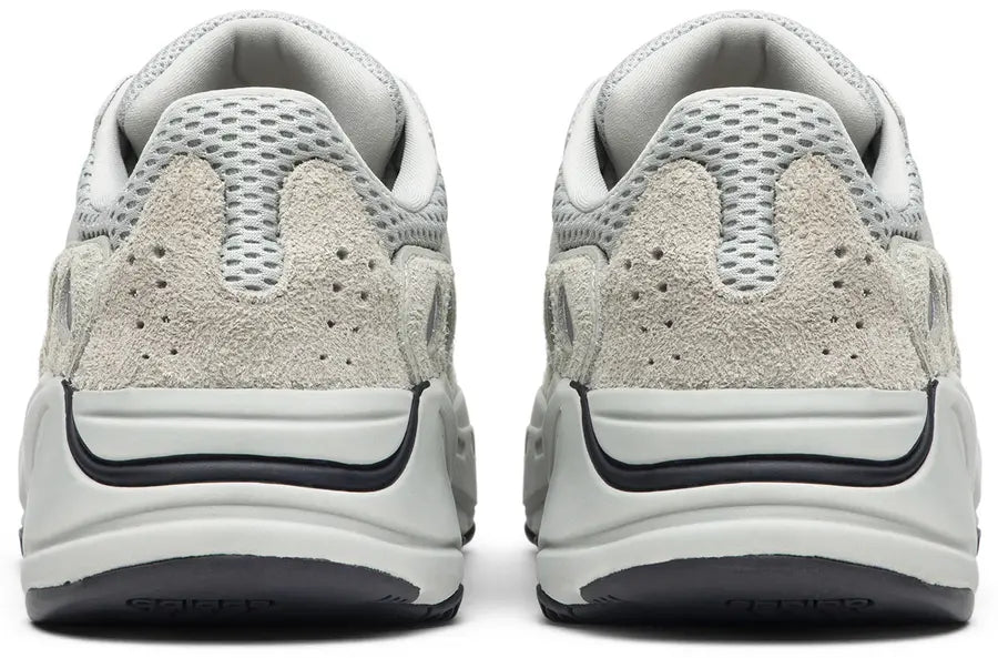 Yeezy 700: Salt