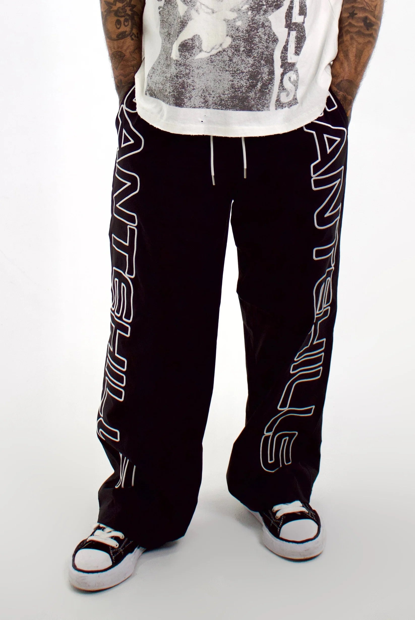 SANTE HILLS Track Pants In Black